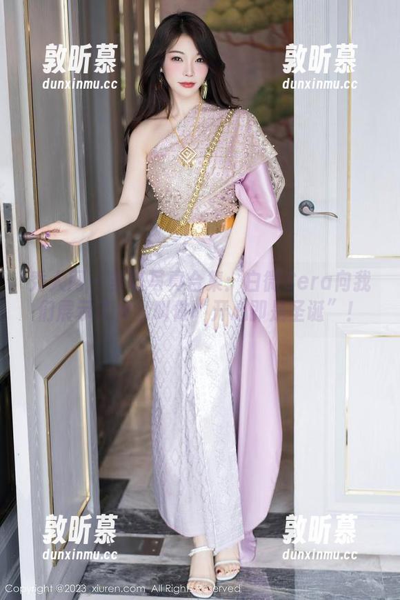 秀人网 - 圣诞写真合集：白微Sera向我们展示了什么叫做“开心即是圣诞”！