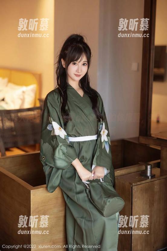 秀人网 - 瞄到蓝夏akasha的体操服，套图里果然甜得发腻