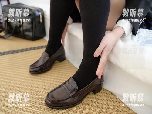 紧急企划：棕丝JK裙合集，穿上这条裙子，你就是新时代的校园女神吧？