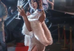 精选JK写真,芊川一笑MNK的笑容调皮又迷人。