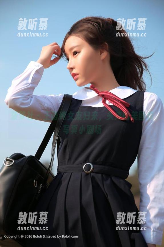 菠萝社 - 王语纯女友归来，头疼的美图和写真小剧场