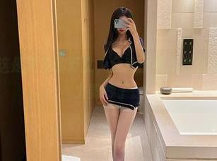 微密圈 - 这是葛征的修女，全套图集里隐含的各种情绪太微妙了。