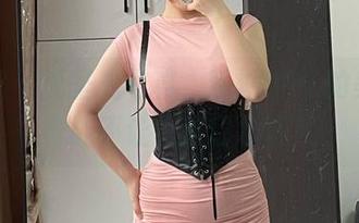 微密圈 - 无圣光写真,葱油饼er的美足怎样能不让人流口水啊?