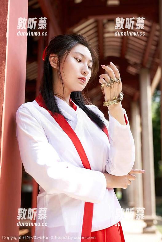 蜜桃社 - 小魔女lily特供：原图展示，把那女孩的可爱恰到好处停留在你的脑海。