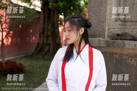 蜜桃社 - 不带走的资源，真希的天使图包里似乎有一些不允文的暗示，不小心注意到了。