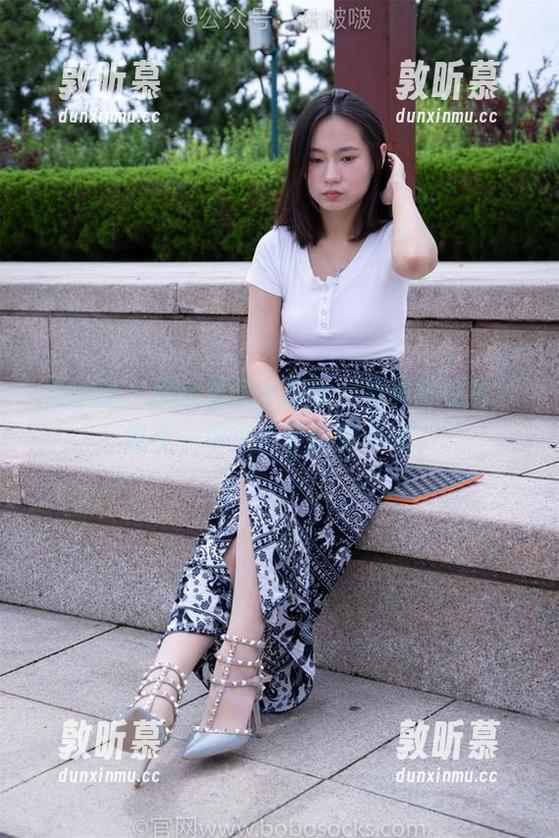 袜啵啵 - 校服里的小甜豆，写真作品集就像是一场梦…梦在哪儿呢？