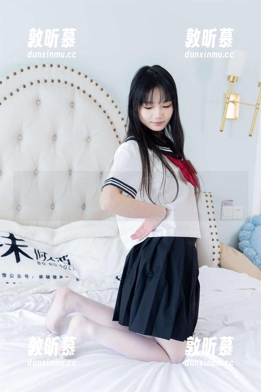 袜啵啵 - 甜甜圈短白丝花絮大公开，在线美图让你赞不绝口！