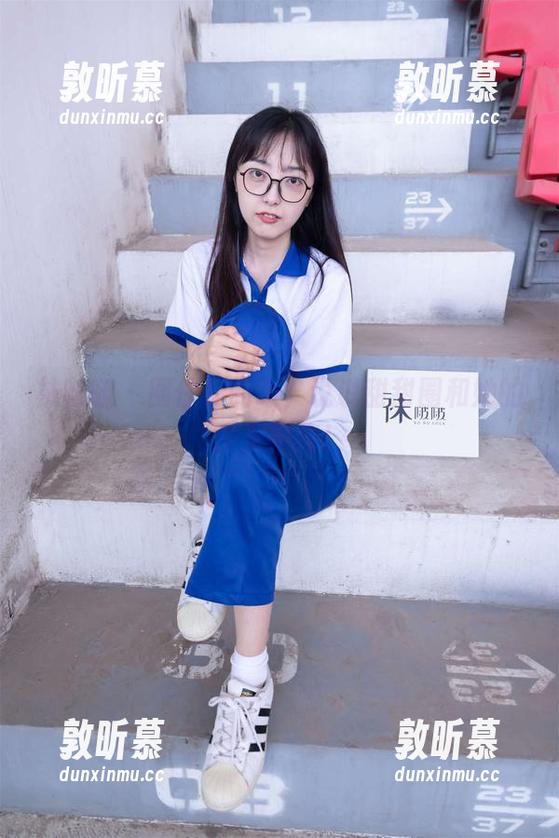 袜啵啵 - 圈住你的眼，说说甜甜圈和她的少女图库！
