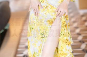 语画界 - 想看言沫的美图？这眼镜OL制服让人不知该多欣赏几秒。