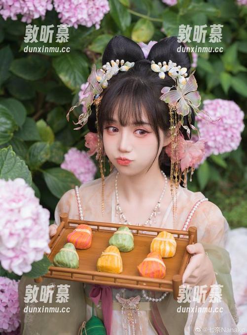 贰加六的泳衣姿态——高清写真，让水都嫉妒！