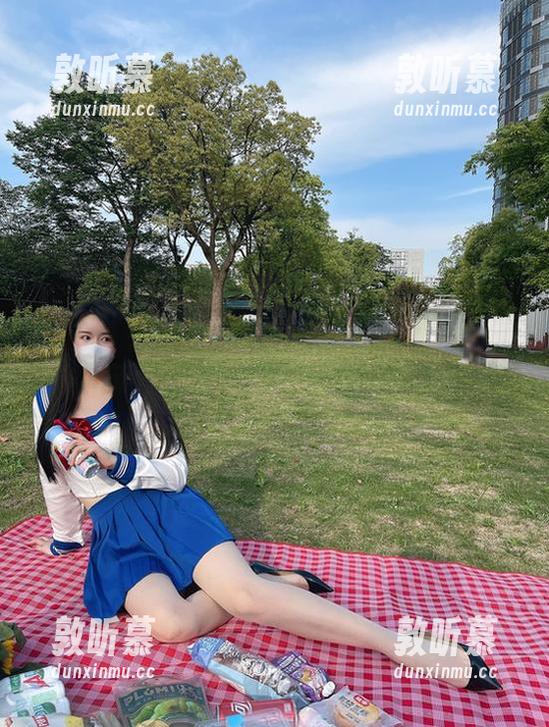 微密圈 - 泳衣合集——软妹小九九的夏日秘籍，轻松就能get的撩人姿势。