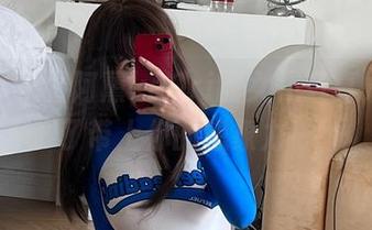 走吧,来看阿薰kaOri的女仆写真,别忘了带上你的想象力!