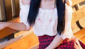 青豆客 - 婕西儿jessie的兔女郎精选：相信我，她在向你眨眼