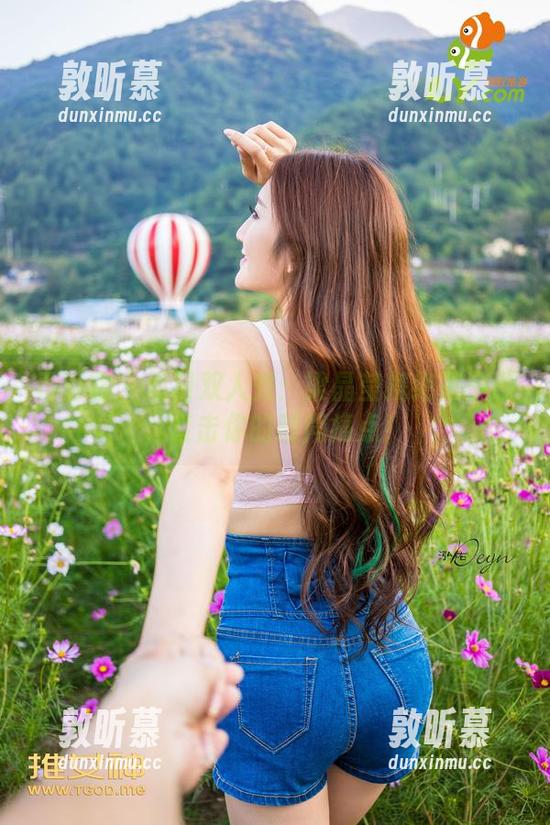 青豆客 - 夏日双人秀：梁晶莹携绝美资源，直击你的时尚痛点！
