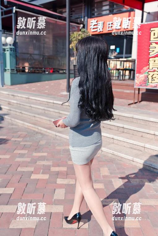 综艺感十足，魔镜街拍的全套JK美少女，没得说，值得下载！