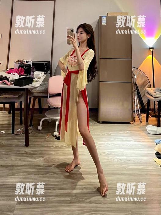 微密圈 - 和服的美，黎允熙baby的讲解，下载这组高清图，顺便拔掉救命稻草？